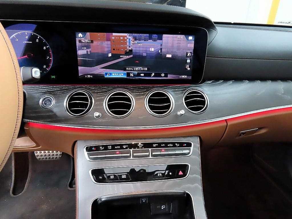 벤츠 E 클래스 E-클래스 W213 E350 4MATIC 아방가르드 이미지 14