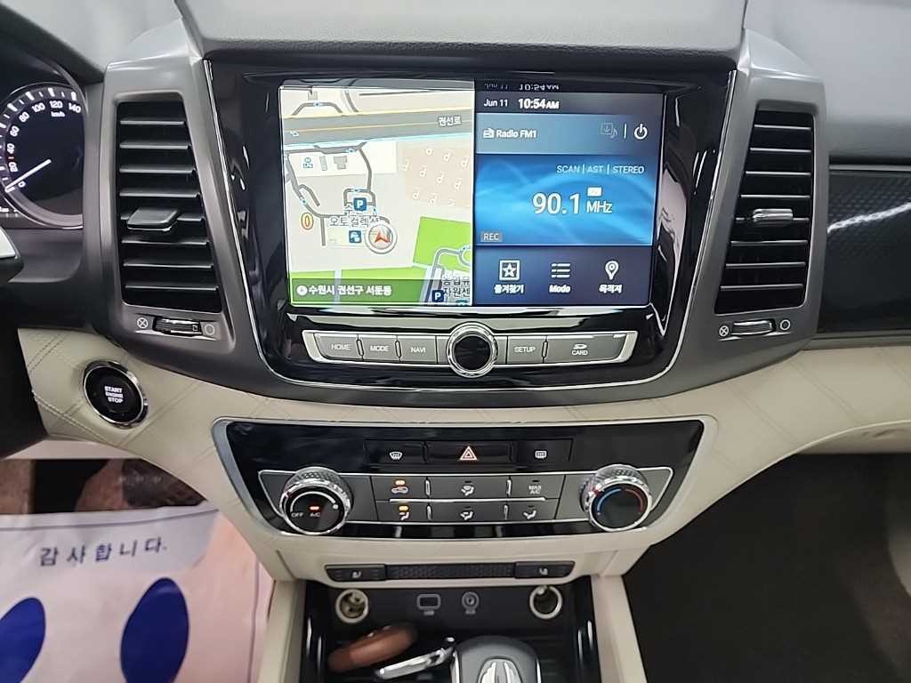 KG모빌리티(쌍용) 렉스턴 G4렉스턴 디젤 2.2 4WD 화이트 에디션 이미지 10
