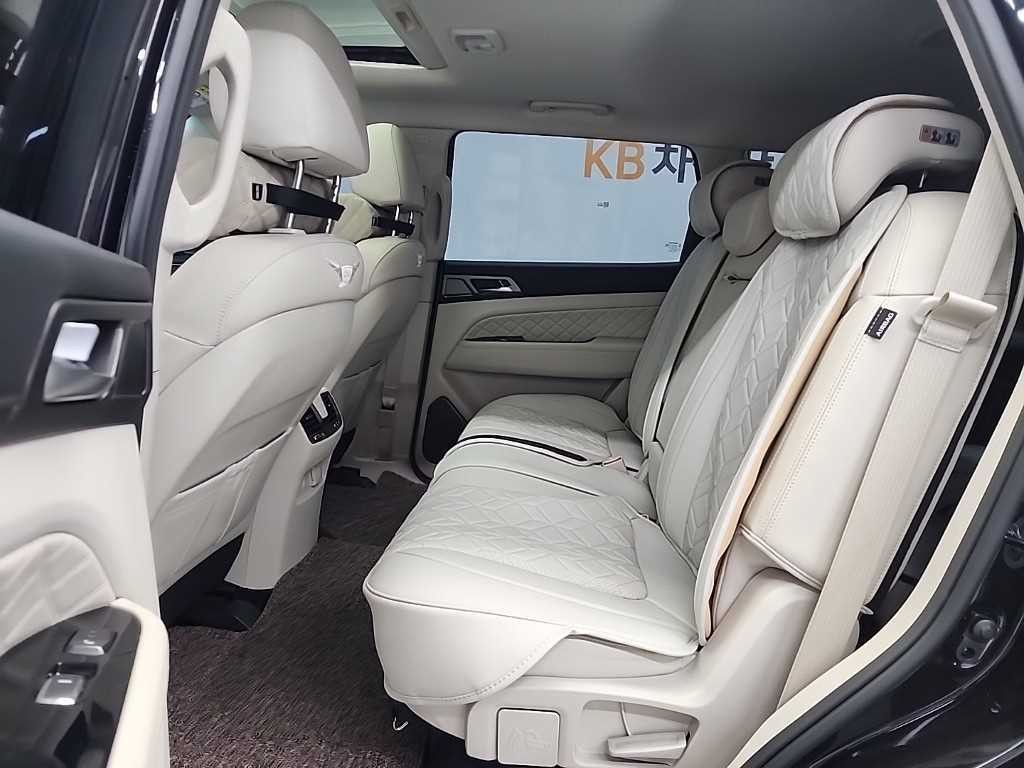 KG모빌리티(쌍용) 렉스턴 G4렉스턴 디젤 2.2 4WD 화이트 에디션 이미지 12