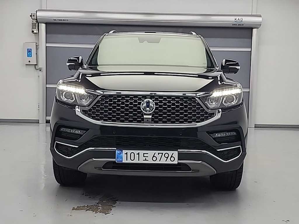 KG모빌리티(쌍용) 렉스턴 G4렉스턴 디젤 2.2 4WD 화이트 에디션 이미지 2