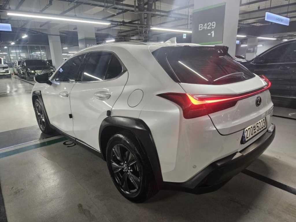 렉서스 UX UX 250h 2.0 2WD 이미지 4