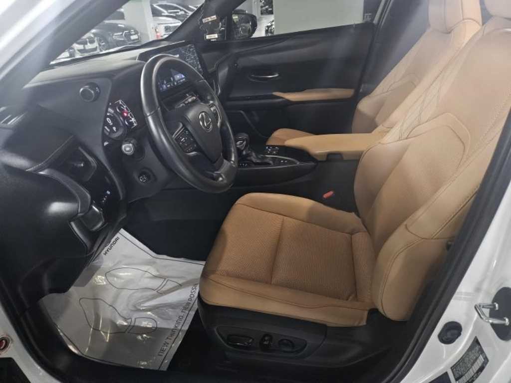 렉서스 UX UX 250h 2.0 2WD 이미지 6