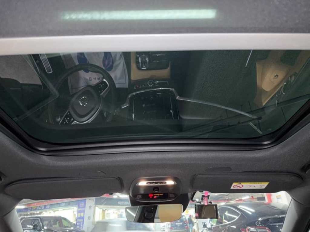 볼보 S90 B5 인스크립션 이미지 16