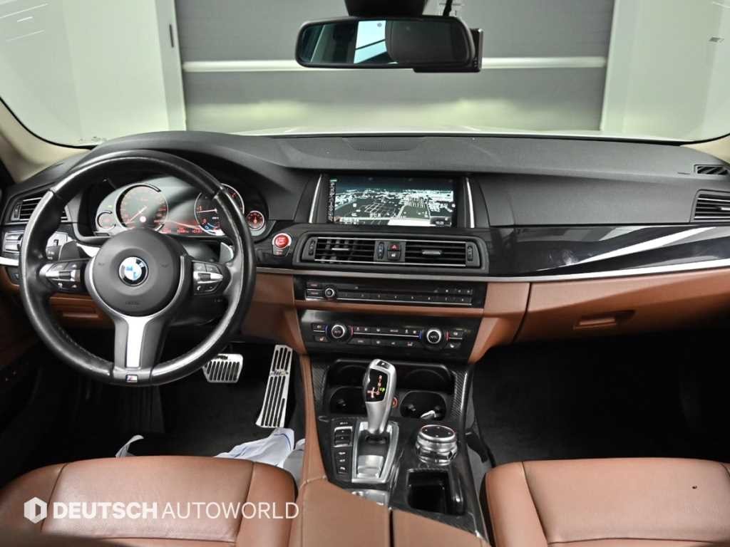 BMW 5시리즈 5시리즈 (F10) 520d xDrive M 에어로다이나믹 프로 이미지 7