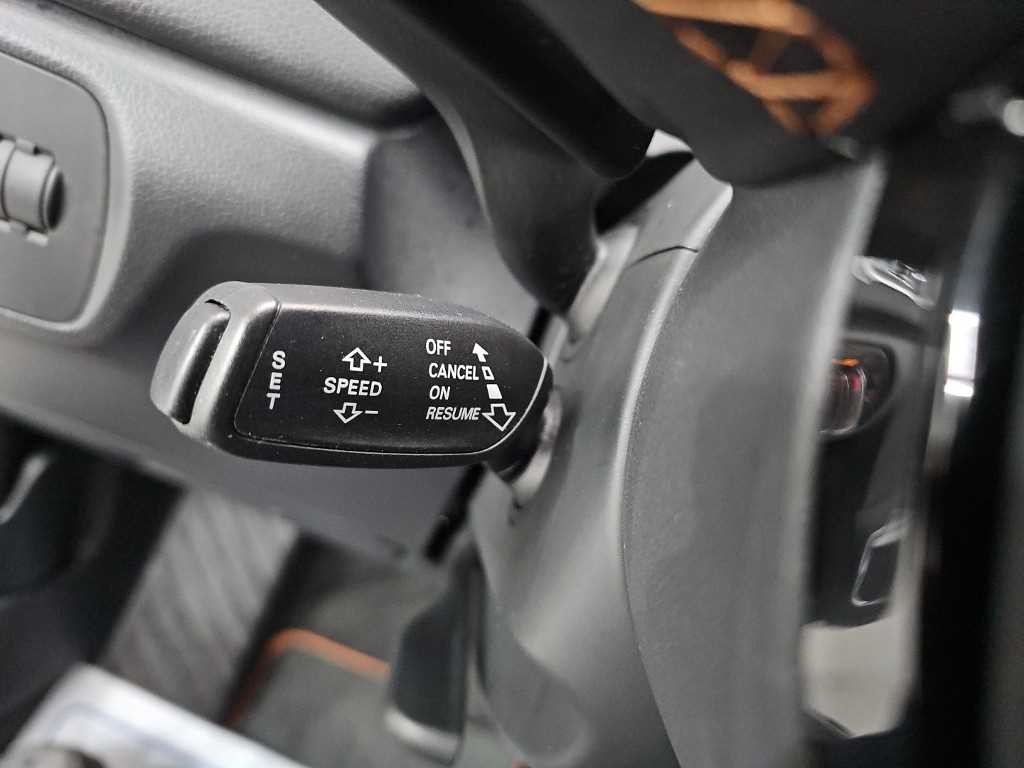 아우디 Q3 35 TDI 콰트로 디자인라인 이미지 18