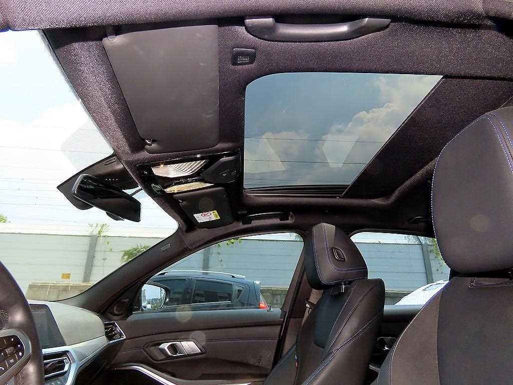 BMW 3시리즈 3시리즈 (G20) 320e M 스포츠 이미지 18