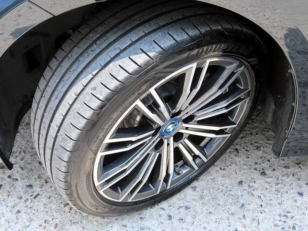 BMW 3시리즈 3시리즈 (G20) 320e M 스포츠 이미지 20