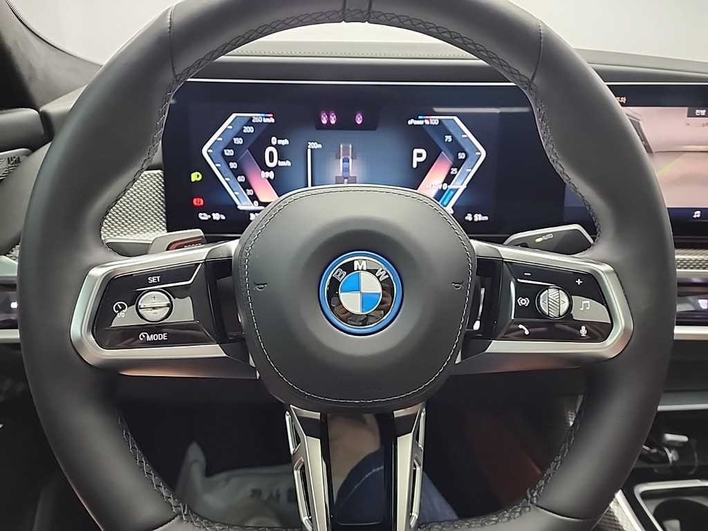 BMW i7 BMW i7 xDrive 60 M 스포츠 이그제큐티브 팩 이미지 10