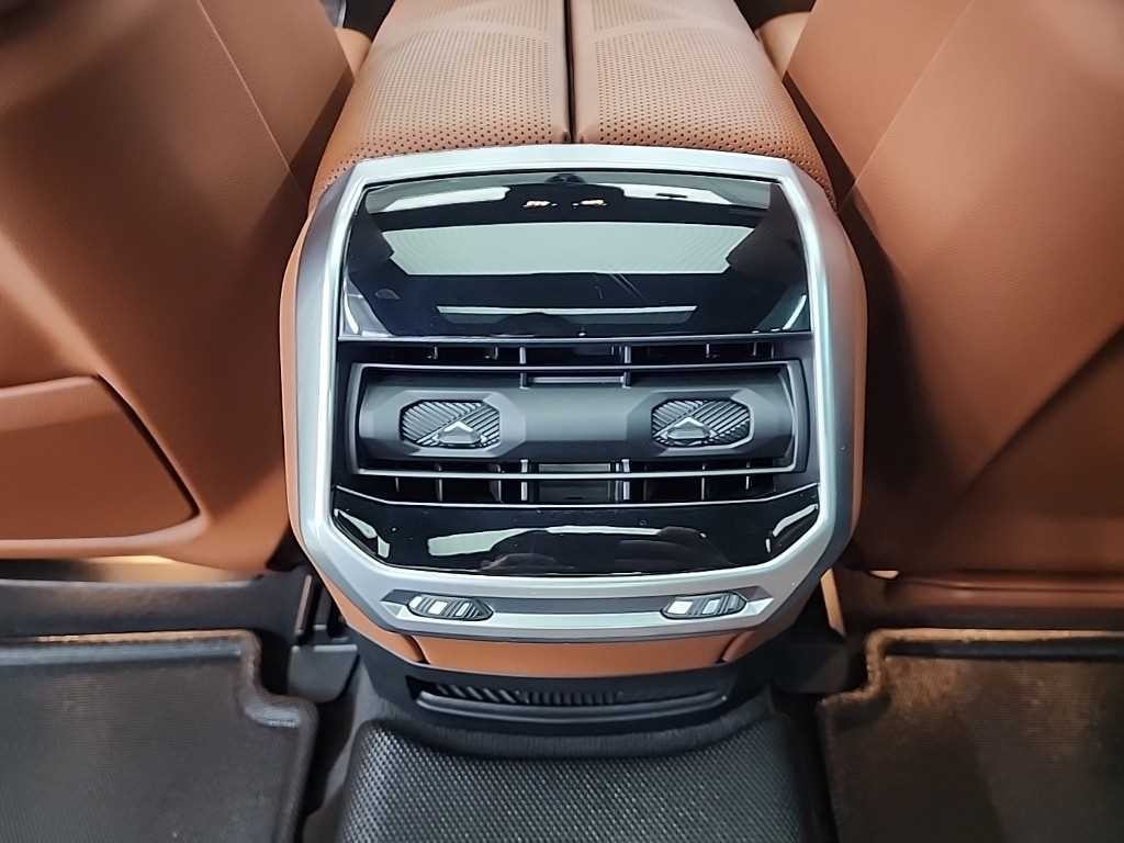 BMW i7 BMW i7 xDrive 60 M 스포츠 이그제큐티브 팩 이미지 14