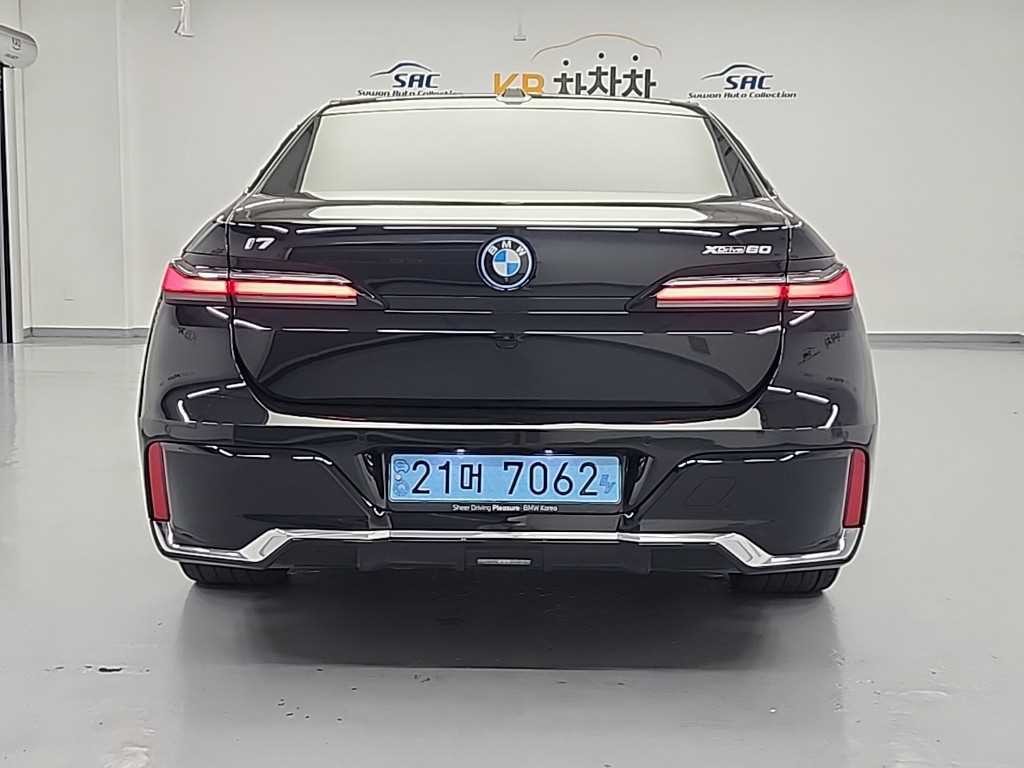BMW i7 BMW i7 xDrive 60 M 스포츠 이그제큐티브 팩 이미지 4