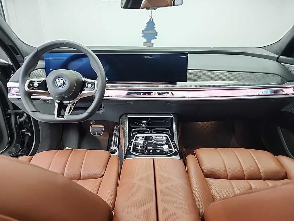 BMW i7 BMW i7 xDrive 60 M 스포츠 이그제큐티브 팩 이미지 8