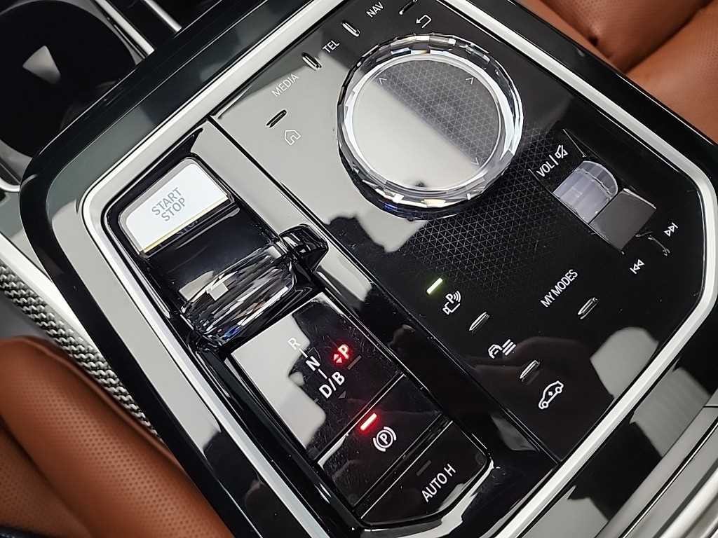 BMW i7 BMW i7 xDrive 60 M 스포츠 이그제큐티브 팩 이미지 9