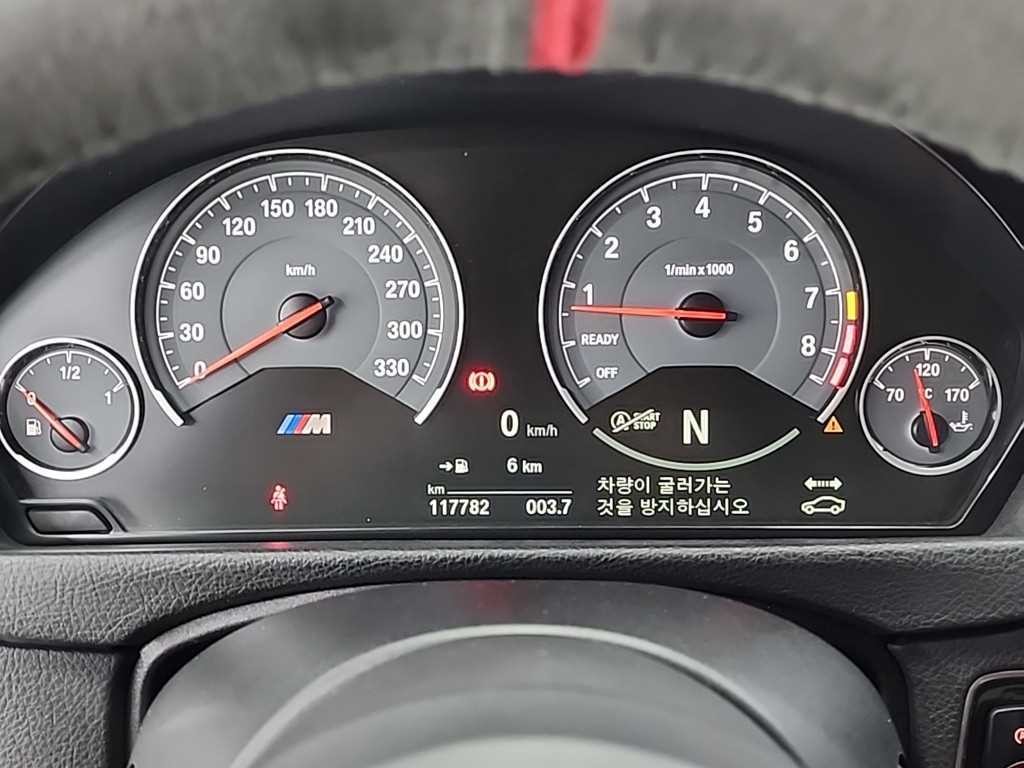 BMW 3시리즈 M3 (F80, E90) M3 세단 컴패티션 이미지 6