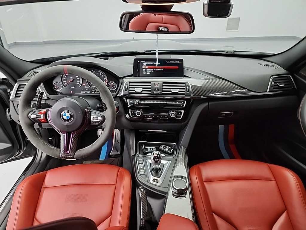 BMW 3시리즈 M3 (F80, E90) M3 세단 컴패티션 이미지 7