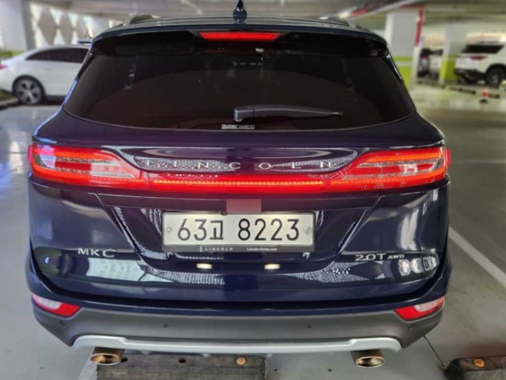링컨 MKC 2.0 AWD 리저브 이미지 2