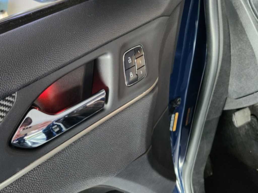 링컨 MKC 2.0 AWD 리저브 이미지 9