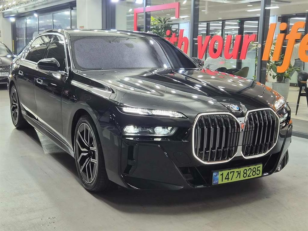 BMW 7시리즈 7시리즈 (G70) 740i xDrive M 스포츠 이미지 1