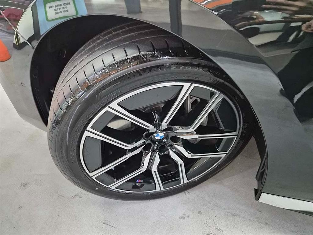 BMW 7시리즈 7시리즈 (G70) 740i xDrive M 스포츠 이미지 20