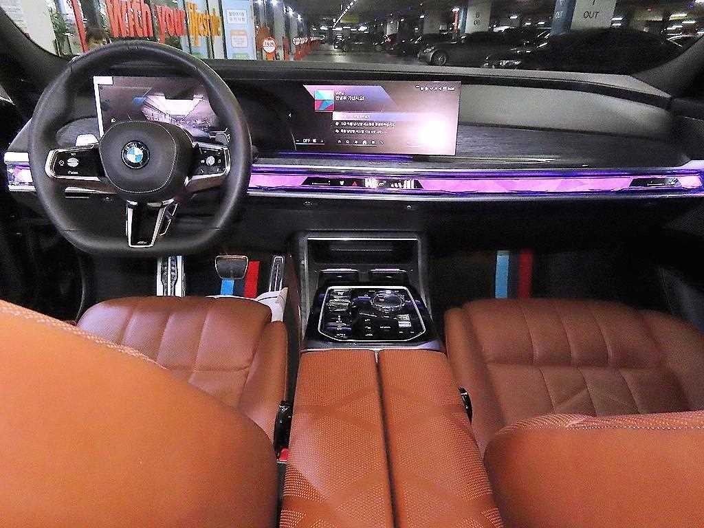 BMW 7시리즈 7시리즈 (G70) 740i xDrive M 스포츠 이미지 10