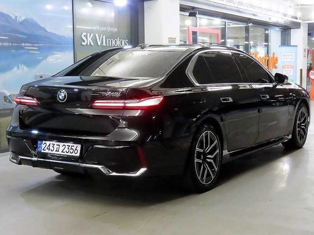 BMW 7시리즈 7시리즈 (G70) 740i xDrive M 스포츠 이미지 4