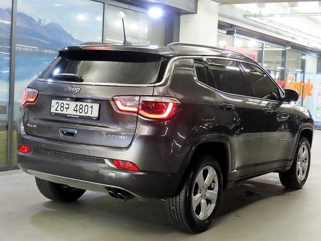 지프 컴패스 컴패스 2세대 2.4 AWD 리미티드 이미지 4
