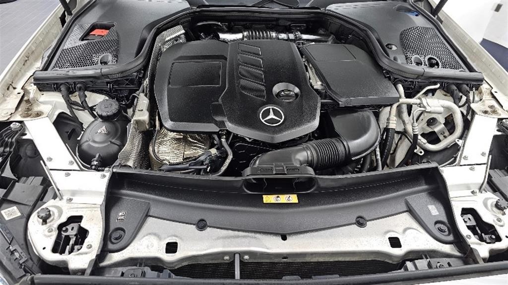 벤츠 E 클래스 E-클래스 W213 E220d 4MATIC 익스클루시브 이미지 6