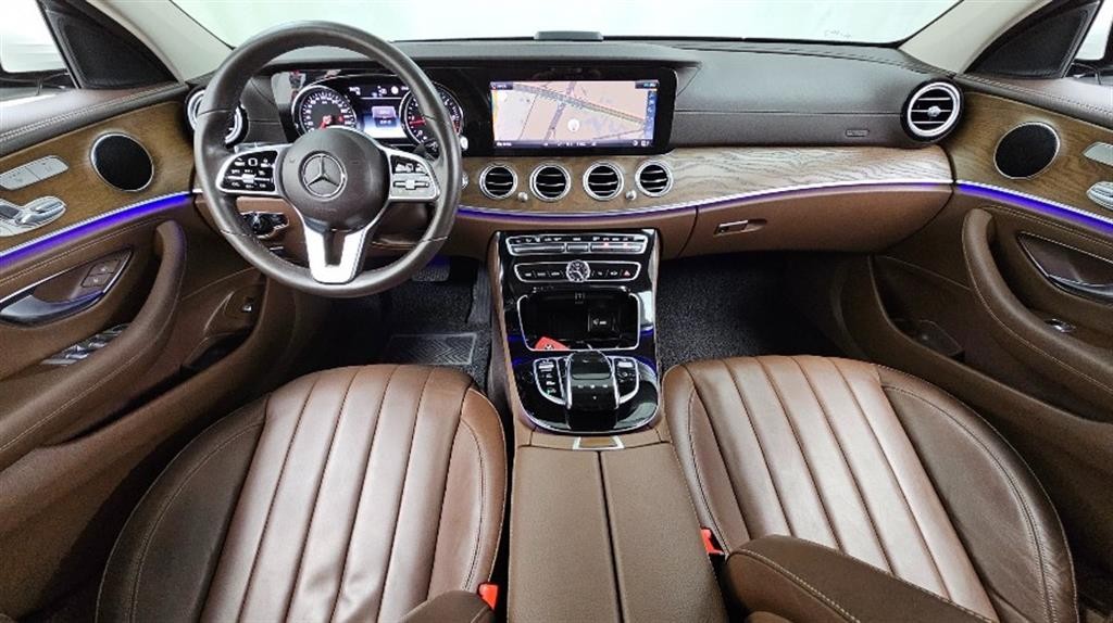 벤츠 E 클래스 E-클래스 W213 E220d 4MATIC 익스클루시브 이미지 7