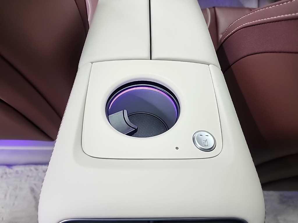 벤츠 GLS 클래스 GLS클래스 X167 마이바흐 GLS600 4MATIC 매뉴팩처 이미지 14