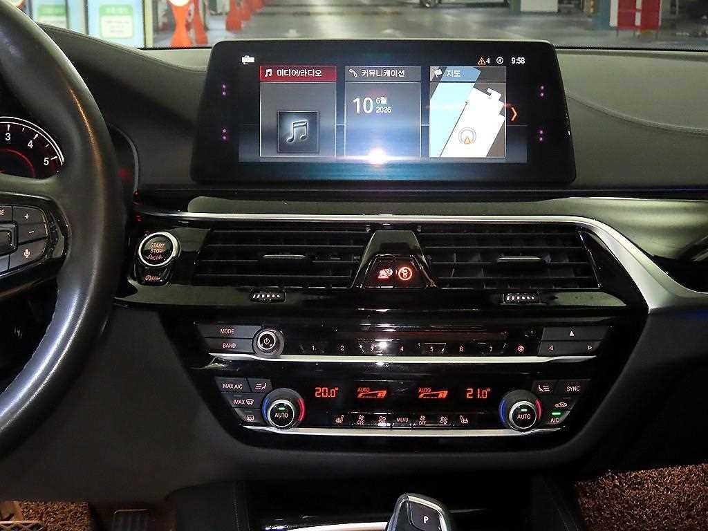 BMW 5시리즈 5시리즈 (G30) 520i 럭셔리 이미지 10