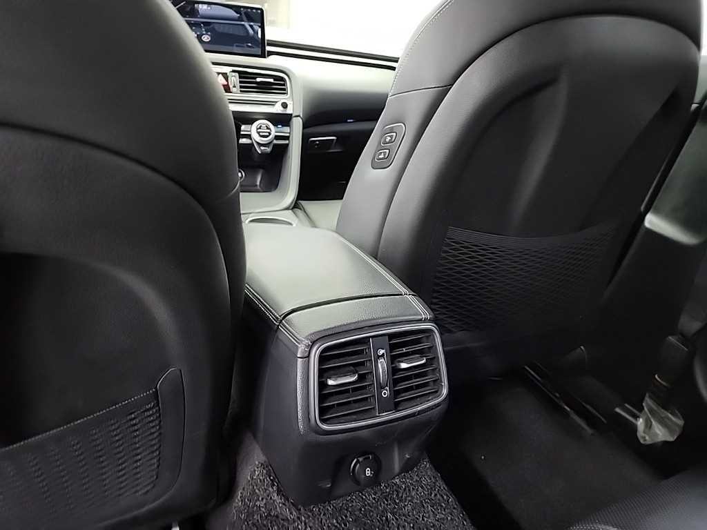 제네시스 G70 더 뉴 G70 가솔린 2.0T 2WD 기본형 이미지 13