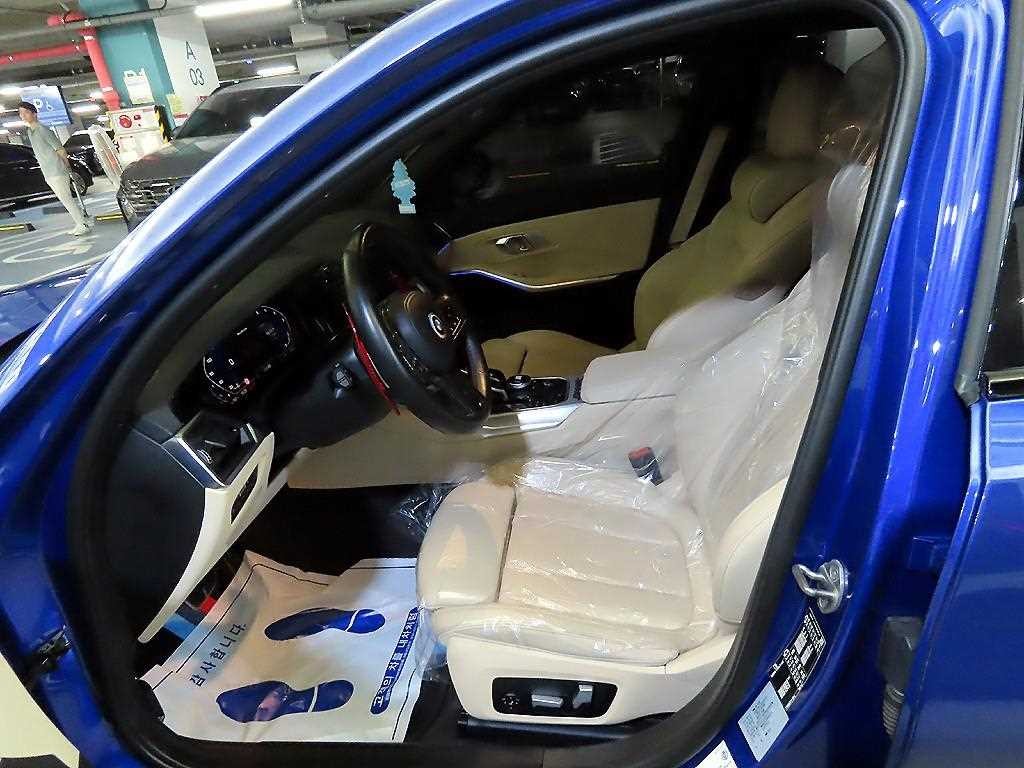 BMW 3시리즈 3시리즈 (G20) 320i M 스포츠 이미지 6