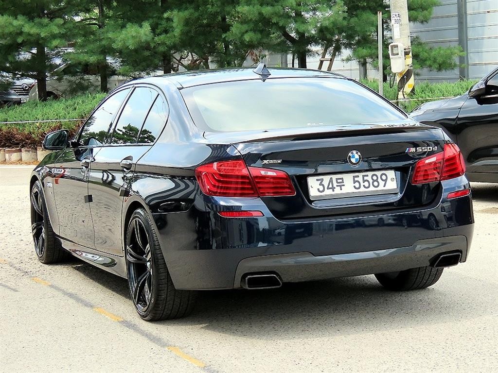 BMW 5시리즈 5시리즈 (F10) M550d xDrive 이미지 3