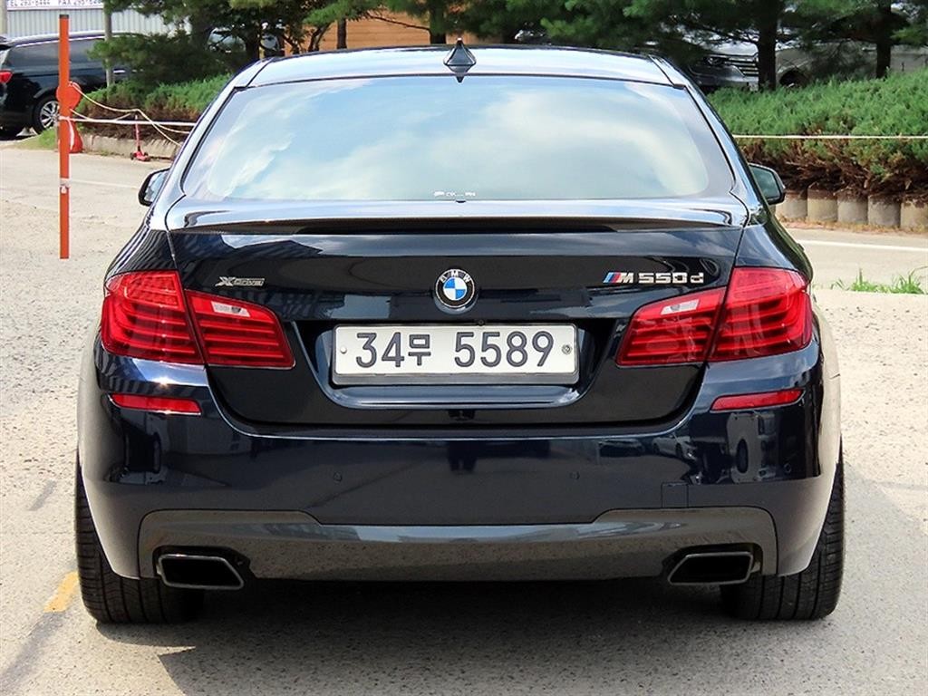 BMW 5시리즈 5시리즈 (F10) M550d xDrive 이미지 4