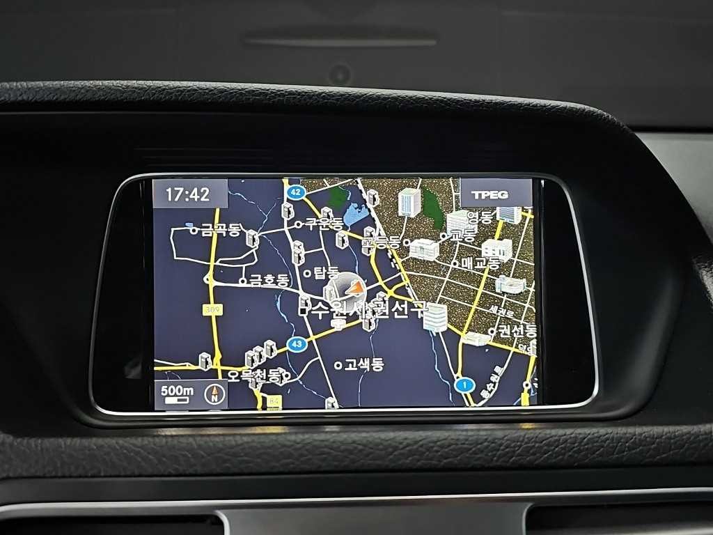 벤츠 E 클래스 E-클래스 W212 E200 쿠페 이미지 14