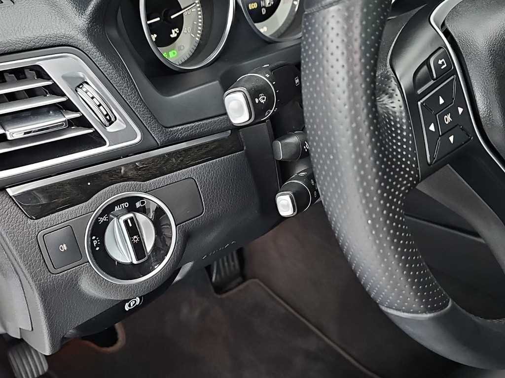 벤츠 E 클래스 E-클래스 W212 E200 쿠페 이미지 17