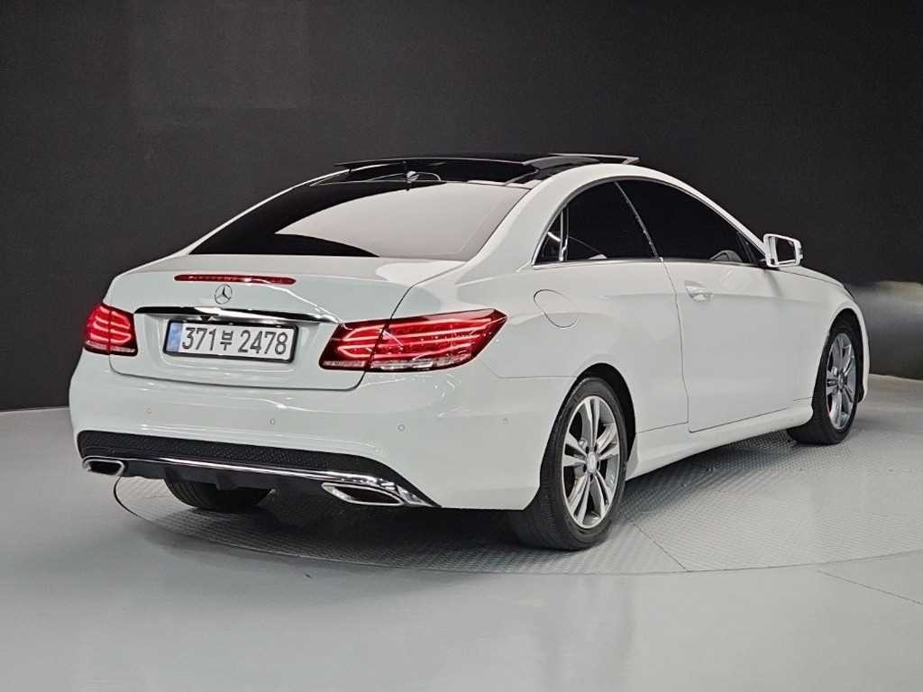벤츠 E 클래스 E-클래스 W212 E200 쿠페 이미지 4