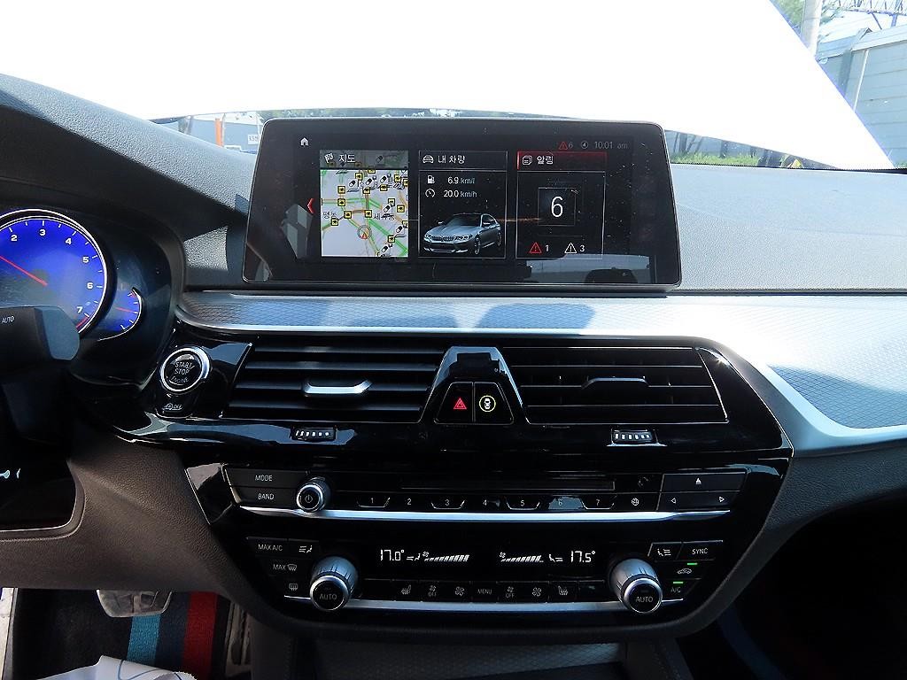 BMW 5시리즈 5시리즈 (G30) 530i xDrive M 스포츠 이미지 14