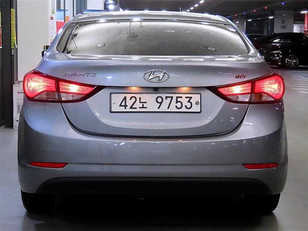 현대 아반떼 더 뉴 아반떼 1.6 GDI 스타일 이미지 5