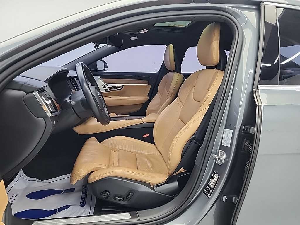 볼보 S90 D4 인스크립션 이미지 11