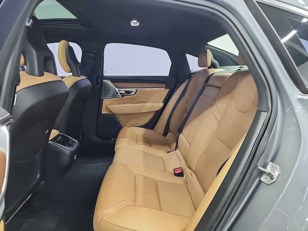 볼보 S90 D4 인스크립션 이미지 12