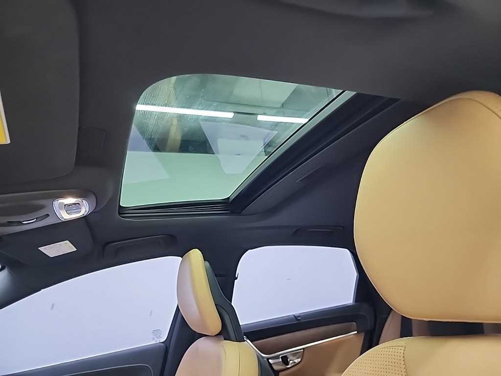 볼보 S90 D4 인스크립션 이미지 14