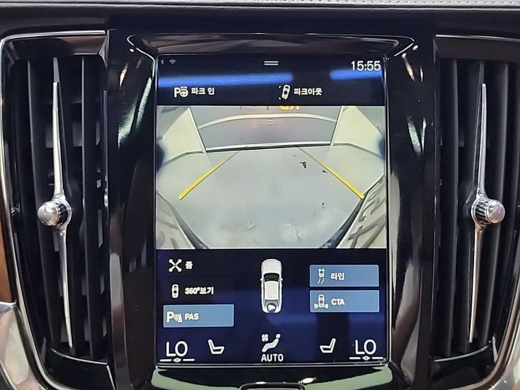 볼보 S90 D4 인스크립션 이미지 16