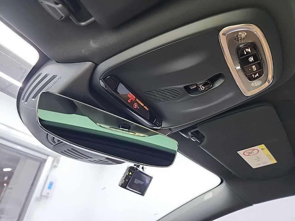 볼보 S90 D4 인스크립션 이미지 18