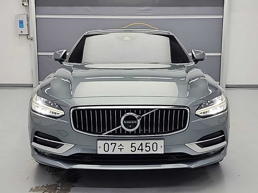 볼보 S90 D4 인스크립션 이미지 2
