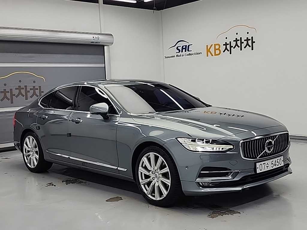 볼보 S90 D4 인스크립션 이미지 4