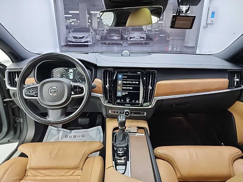 볼보 S90 D4 인스크립션 이미지 7