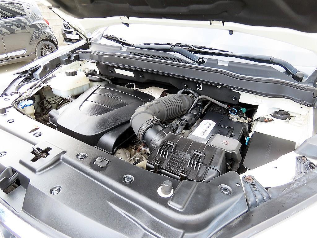 KG모빌리티(쌍용) 코란도 뉴코란도C 4WD 2.2 RX 최고급형 이미지 19