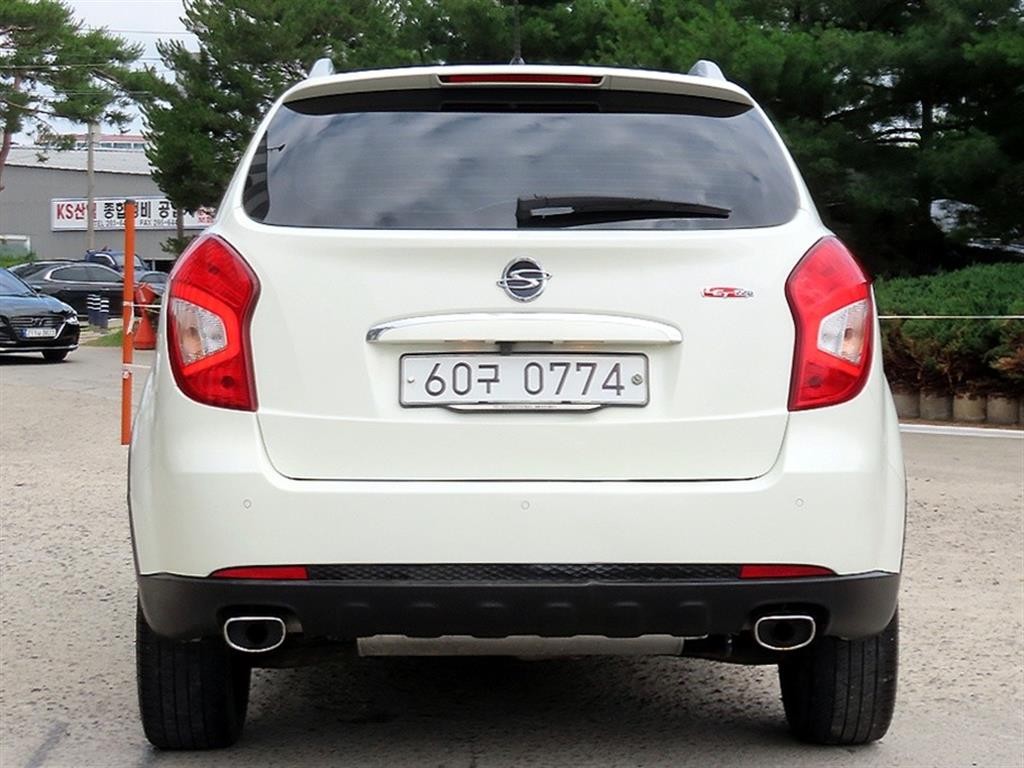 KG모빌리티(쌍용) 코란도 뉴코란도C 4WD 2.2 RX 최고급형 이미지 4