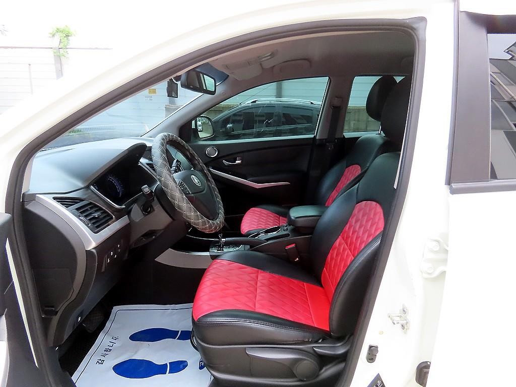KG모빌리티(쌍용) 코란도 뉴코란도C 4WD 2.2 RX 최고급형 이미지 5