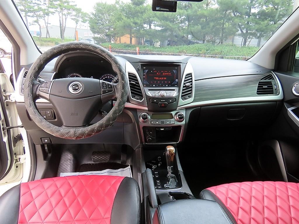 KG모빌리티(쌍용) 코란도 뉴코란도C 4WD 2.2 RX 최고급형 이미지 7